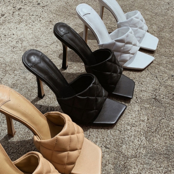 Tony Bianco Betty Sandal - Picture 4 of 9